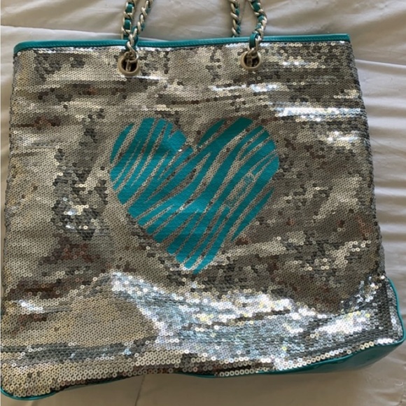 Betsey Johnson Tote - Picture 1 of 9